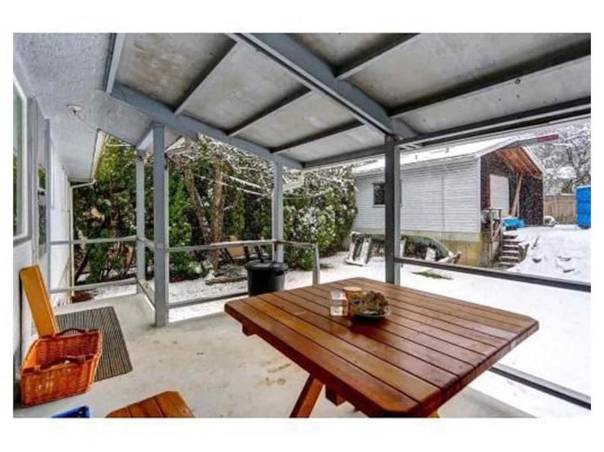 Burnaby East Home Ngoại thất bức ảnh