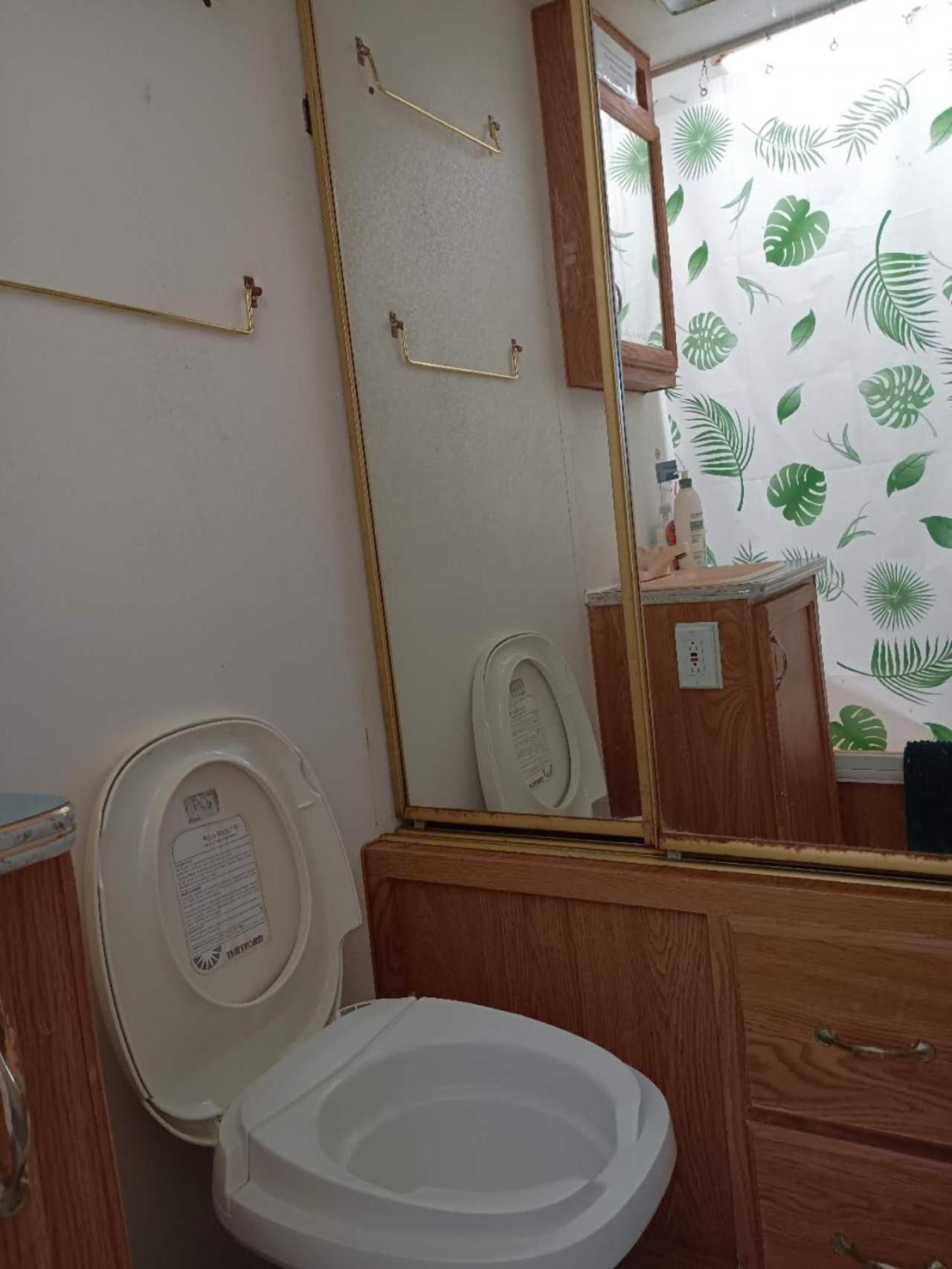 Burnaby East Home Ngoại thất bức ảnh